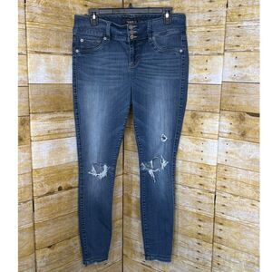 TORRID PREMIUM DENIM DISTRESSED CASUAL EVERYDAY WEAR STRETCH JEGGINGS SZ. 12R